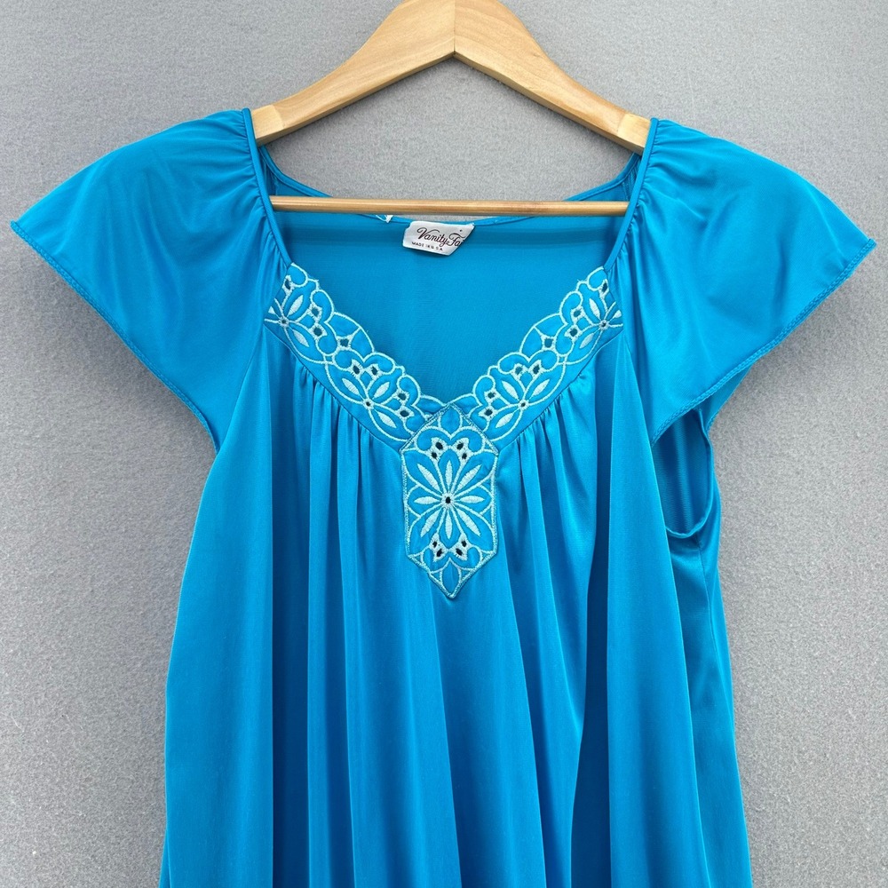 VTG Vanity Fair Blue Nightgown Short Sleeve V Neck Embroidered SZ M Made in USA